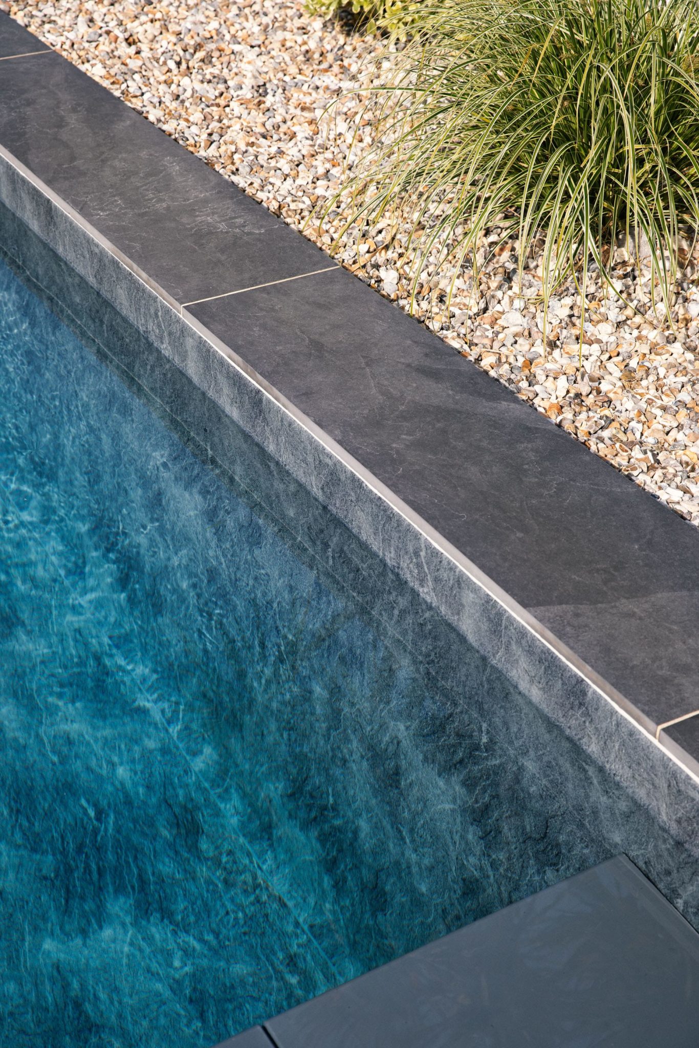 chantier_yffiniac_piscine_nymfeo